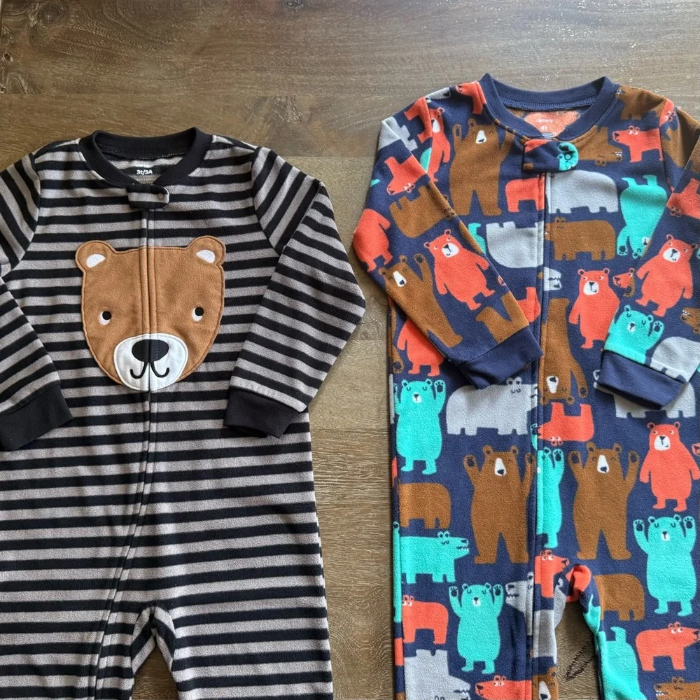 🐻 2/$25 • Carter's | Bundle • Cute Bear Print Onesie Fleece Jammies • 3T/4T